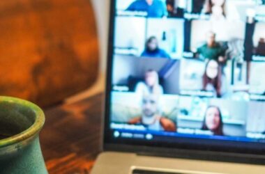 online-education-vs.-traditional-education