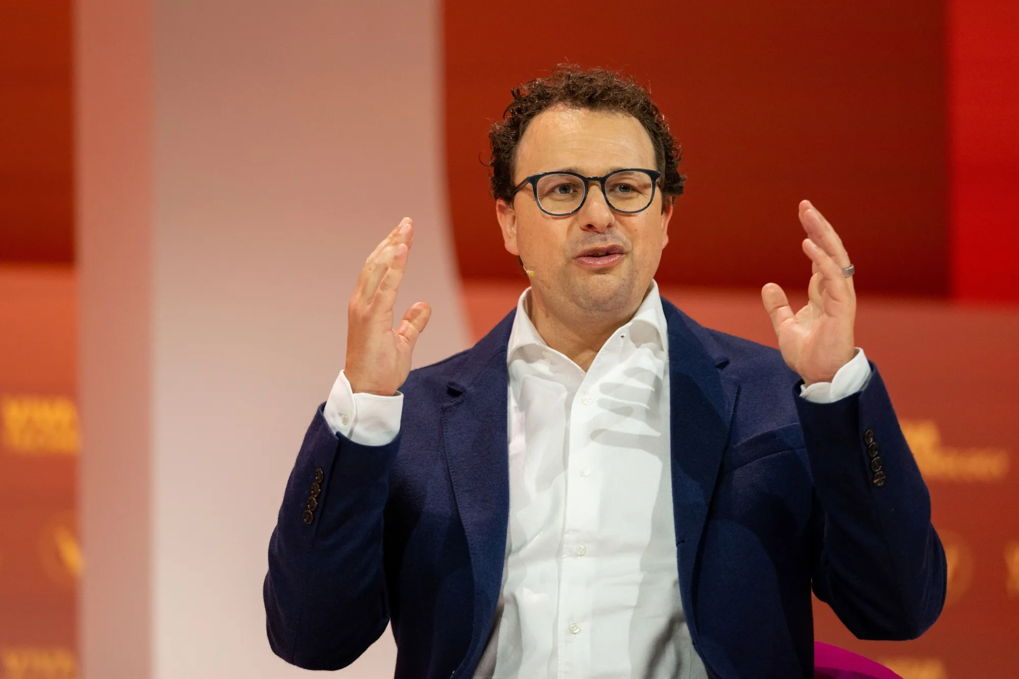 anthropic-ceo-makes-bold-ai-claim-while-workforce-new-product-chief-wants-you-to-love-software