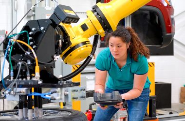 future-proofing-the-manufacturing-workforce:-the-role-of-industry-in-education