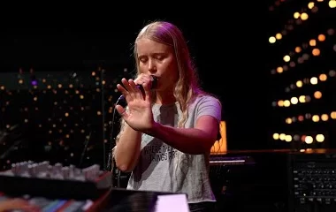 kexp:-strongboi-–-magic-(live-on-kexp)