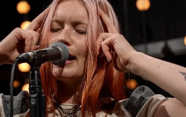 kexp:-wet-leg-–-davina-mccall-(live-on-kexp)